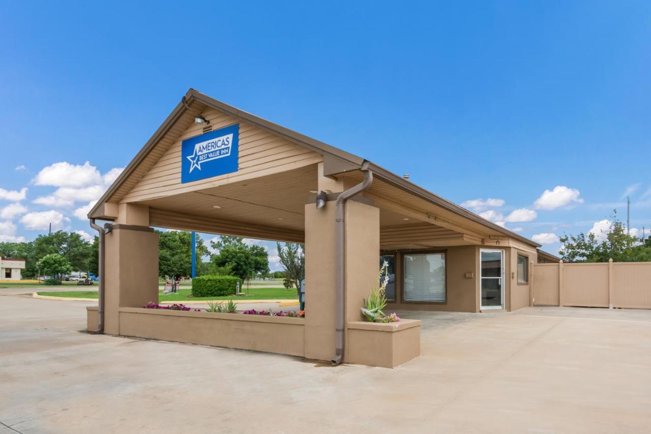Americas Best Value Inn Woodward At 8Th St Kültér fotó