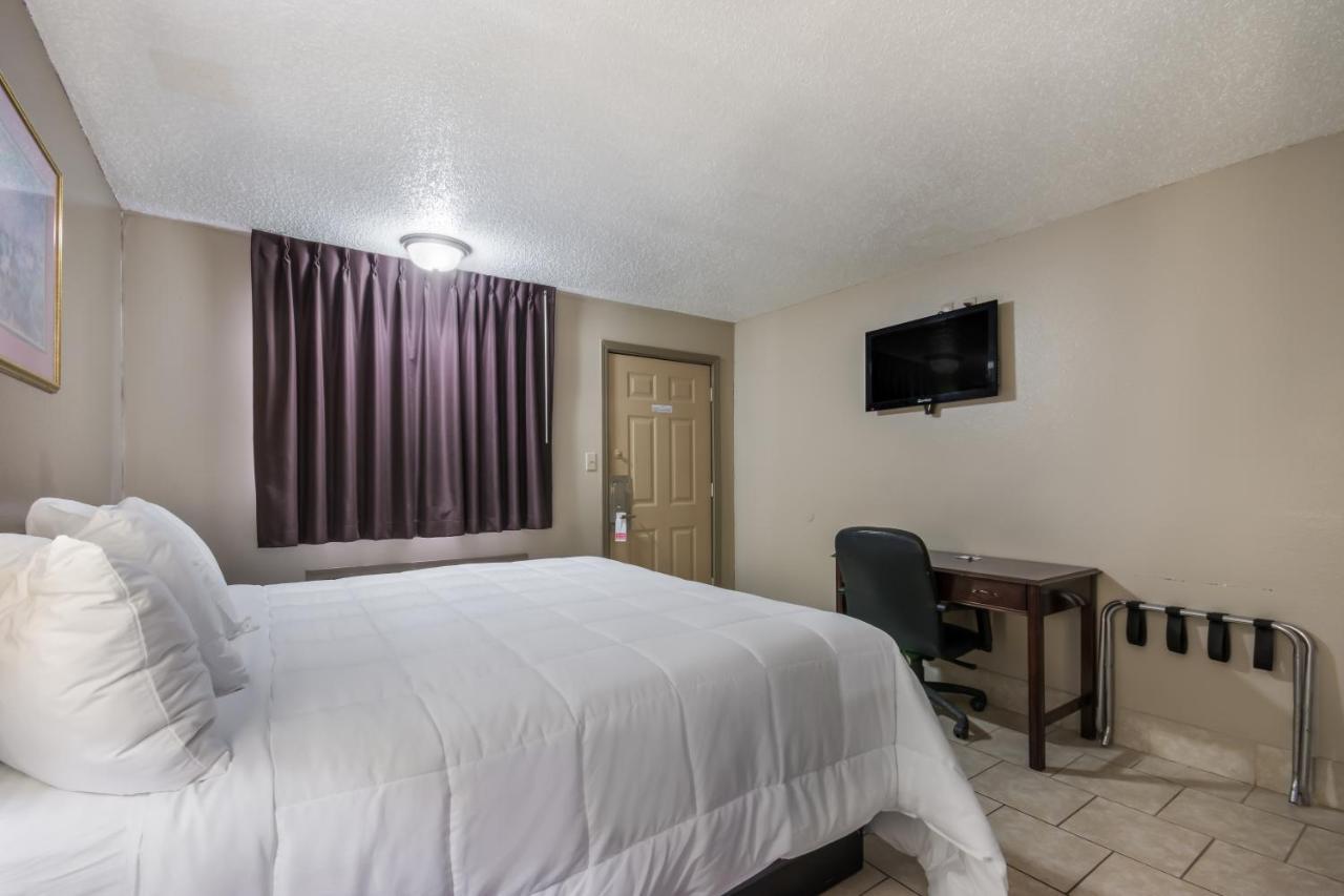 Americas Best Value Inn Woodward At 8Th St Kültér fotó