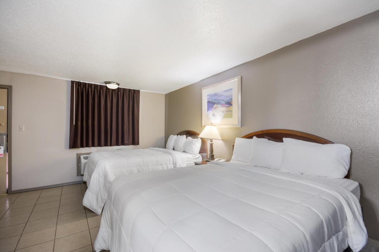 Americas Best Value Inn Woodward At 8Th St Kültér fotó