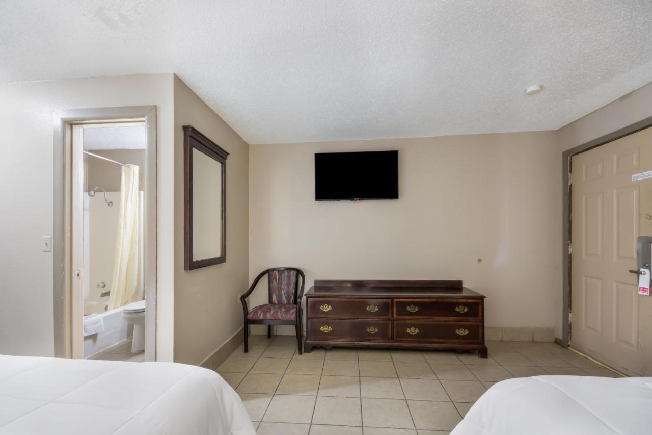 Americas Best Value Inn Woodward At 8Th St Kültér fotó