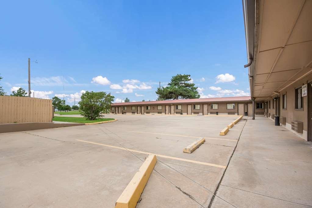 Americas Best Value Inn Woodward At 8Th St Kültér fotó