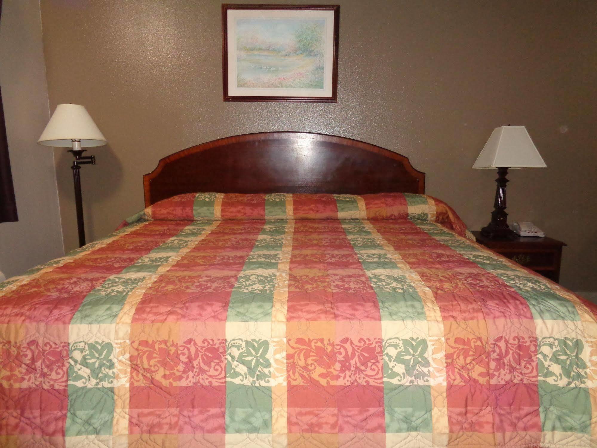 Americas Best Value Inn Woodward At 8Th St Kültér fotó