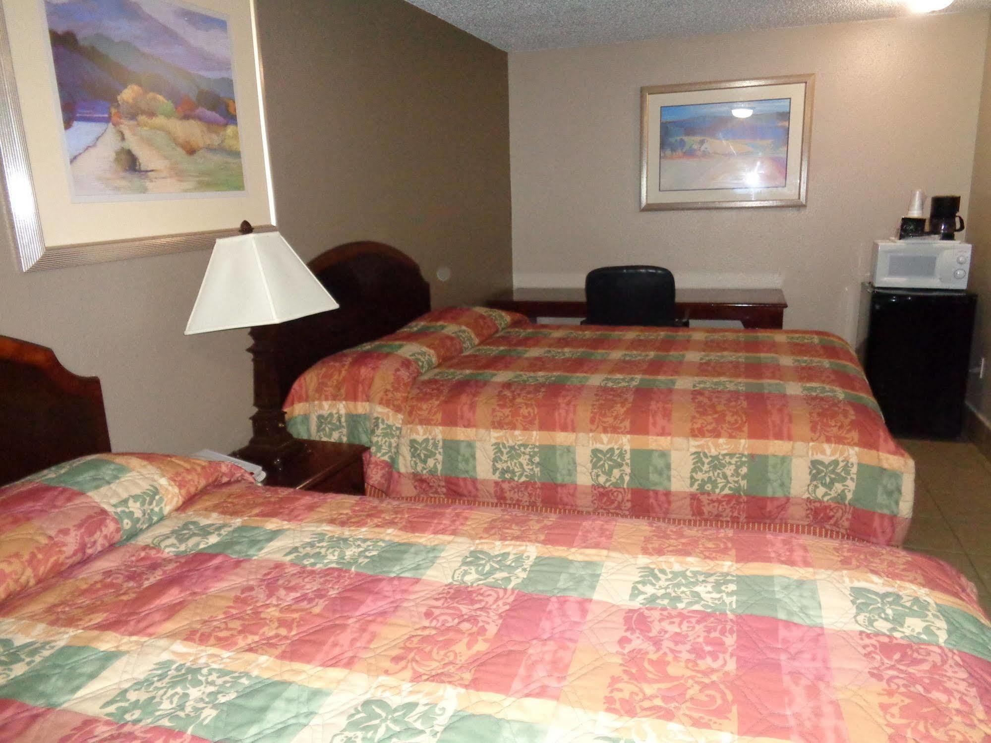 Americas Best Value Inn Woodward At 8Th St Kültér fotó