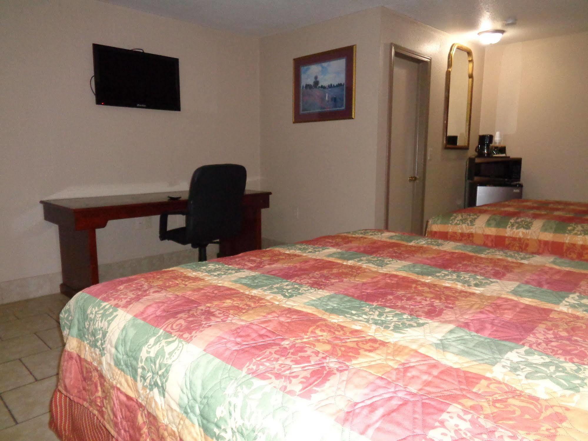 Americas Best Value Inn Woodward At 8Th St Kültér fotó